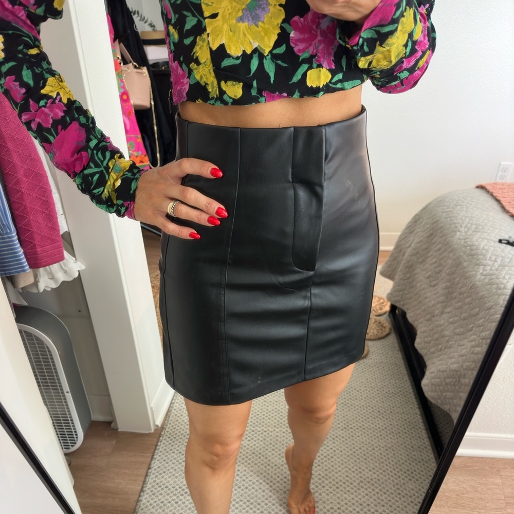 Zara fake leather black mini skirt
